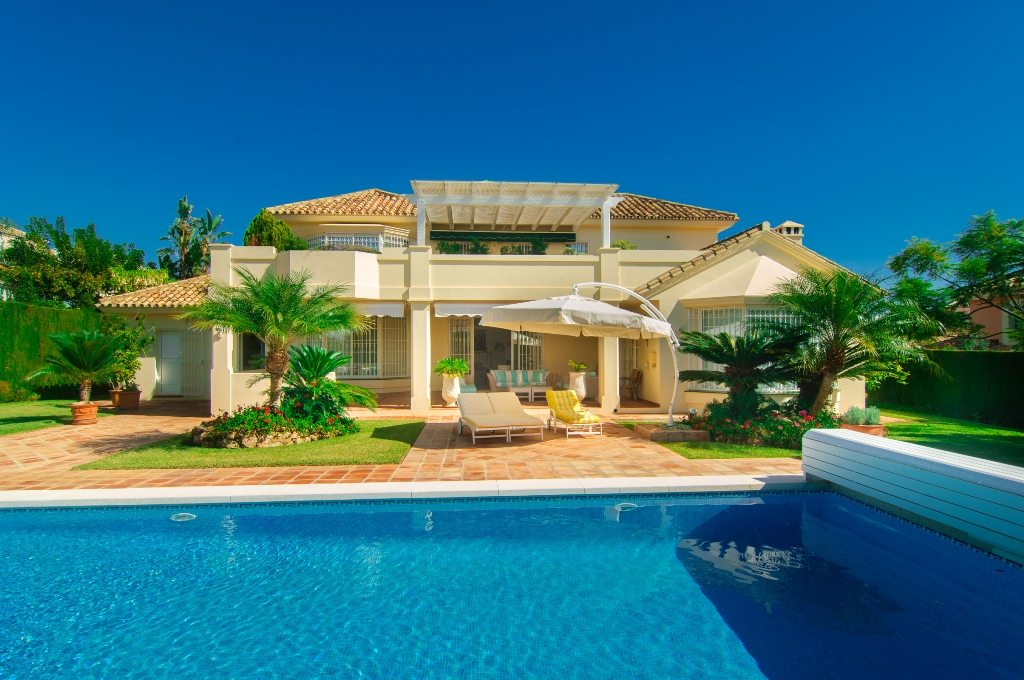 Marbella Estates - Reihenhäuser zum Verkauf in Elviria