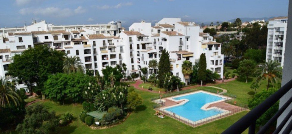 Marbella Estates - Takvåning till salu i Puerto Banus