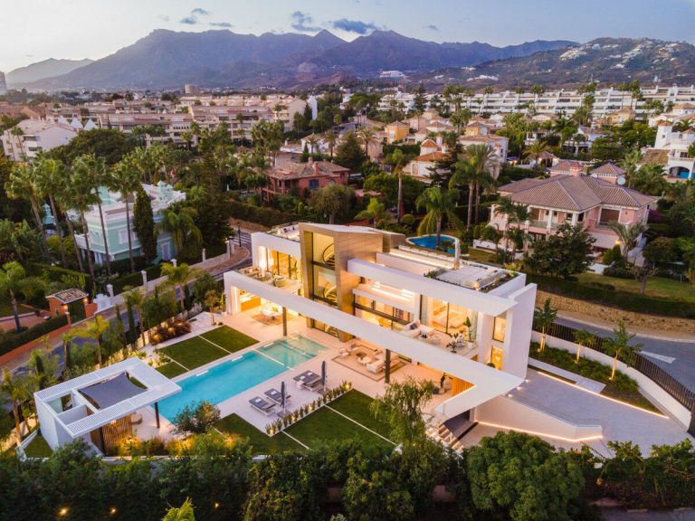 Bahia de Marbella - Apartments and Villas